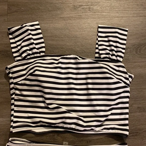 Never worn black and white striped swim suit XL - Picture 2 of 3